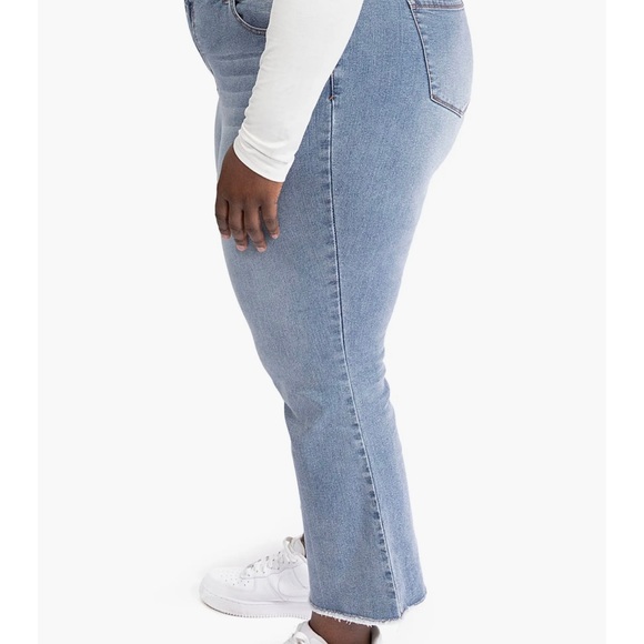 1822 Denim High Waist Frayed Crop Demi Bootcut Jeans - 16W - Picture 8 of 10